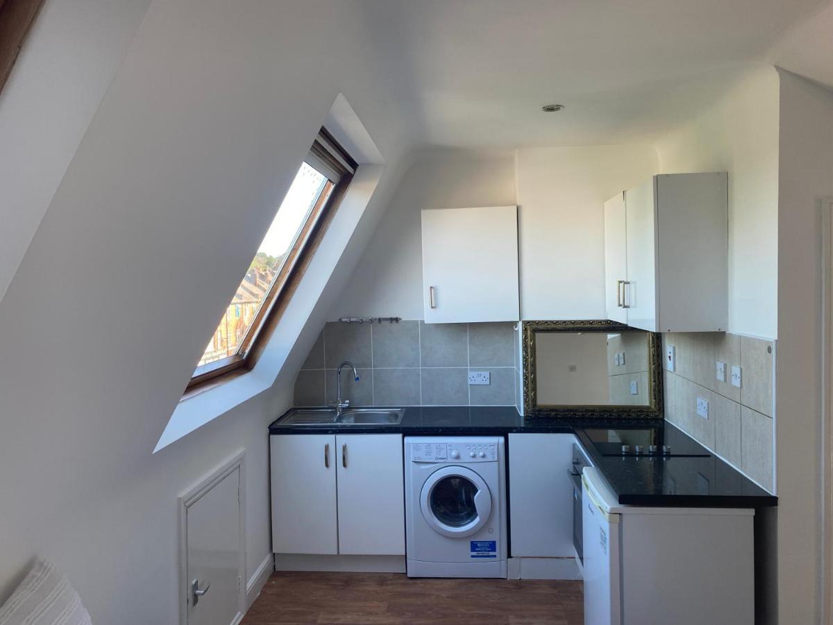 Studio Flat Hatch End 외부 사진